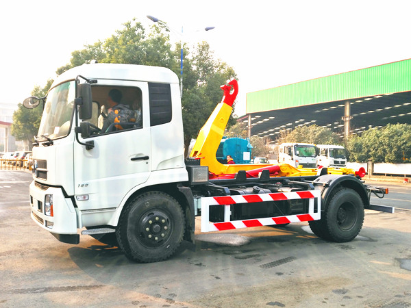 12噸東風(fēng)天錦折臂式垃圾車