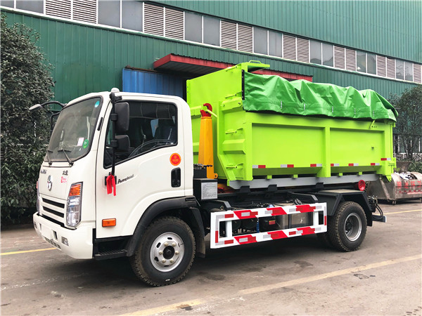 8噸大運(yùn)勾臂式垃圾車（黃牌）