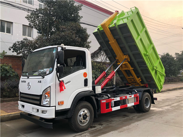 8噸大運勾臂式垃圾車（黃牌）