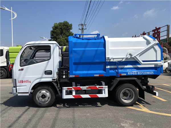 東風(fēng)5方掛通垃圾車