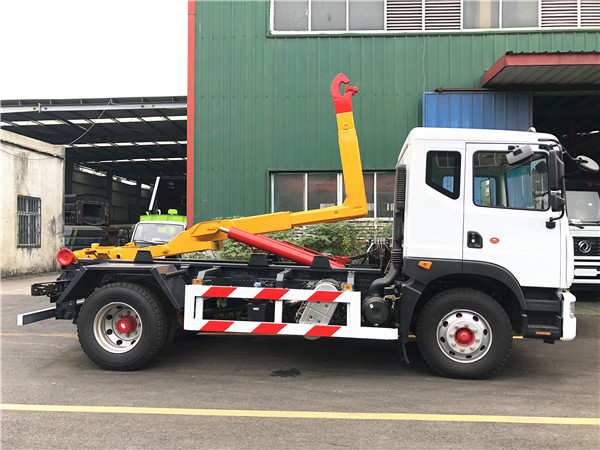 12噸東風D9勾臂垃圾車