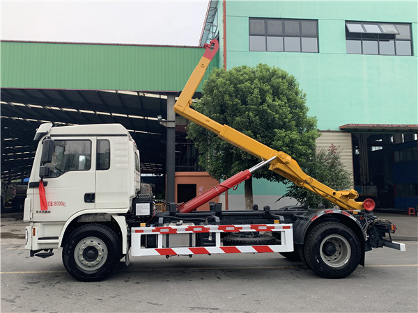 陜汽德龍勾臂式垃圾車（16噸20噸）